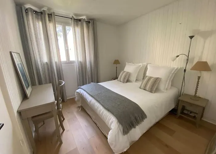 Antoine - Centre Apartment