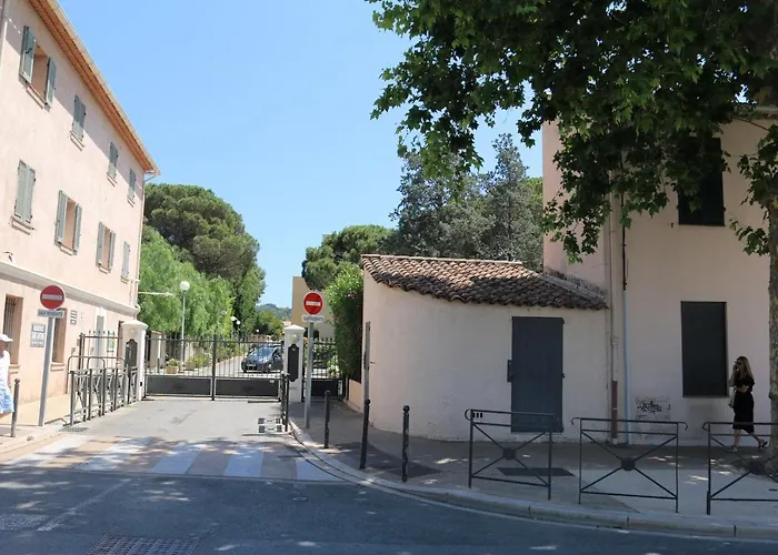 Antoine - Centre Apartment